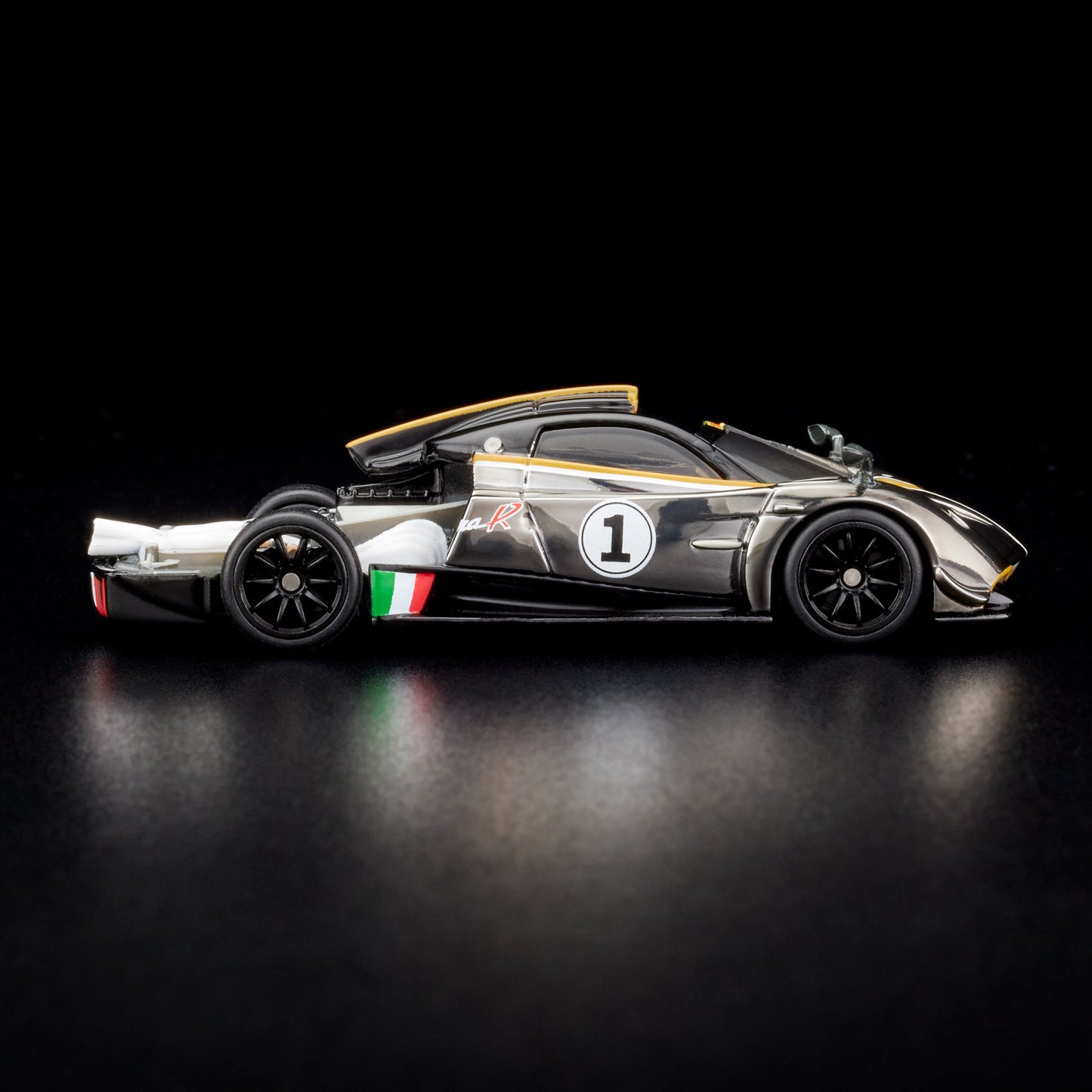 RLC Exclusive '21 Pagani Huayra R