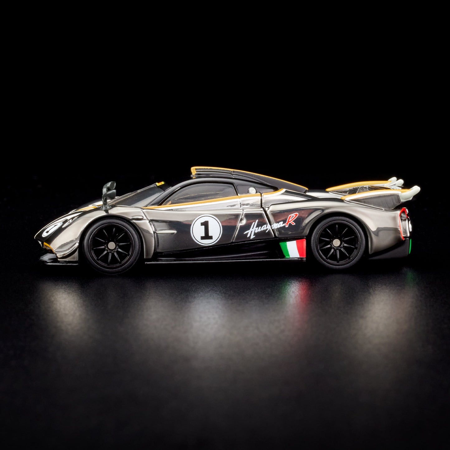 RLC Exclusive '21 Pagani Huayra R